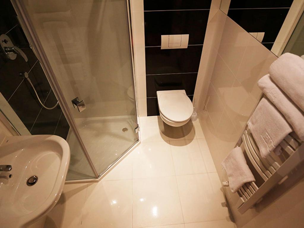 Hotel Otolinski 프우크 외부 사진